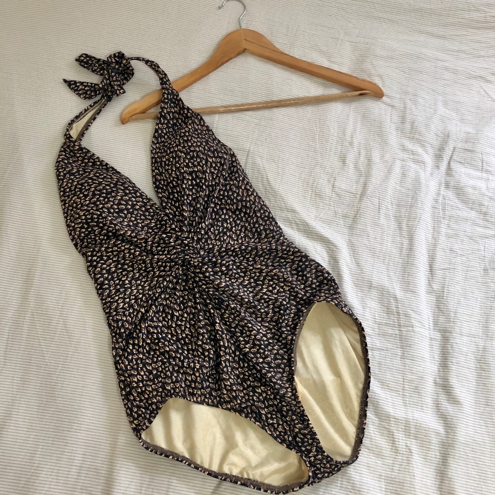 Body shaping swimsuit recommended for sz 6-8